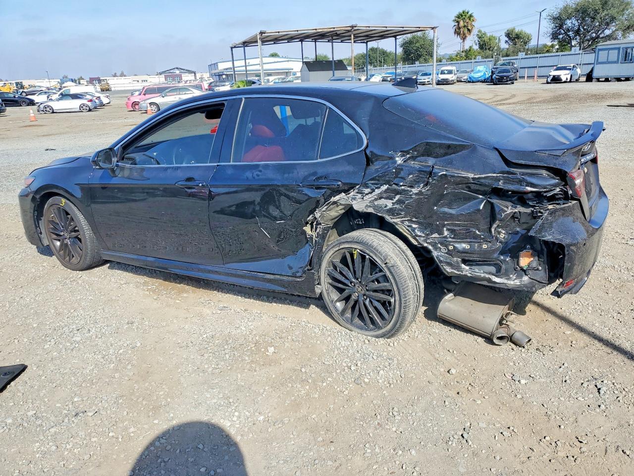 2021 Toyota Camry Xse - Фото 2