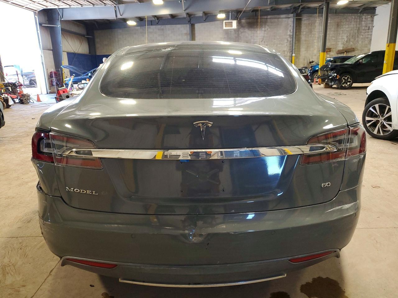 2014 Tesla Model S - Фото 6