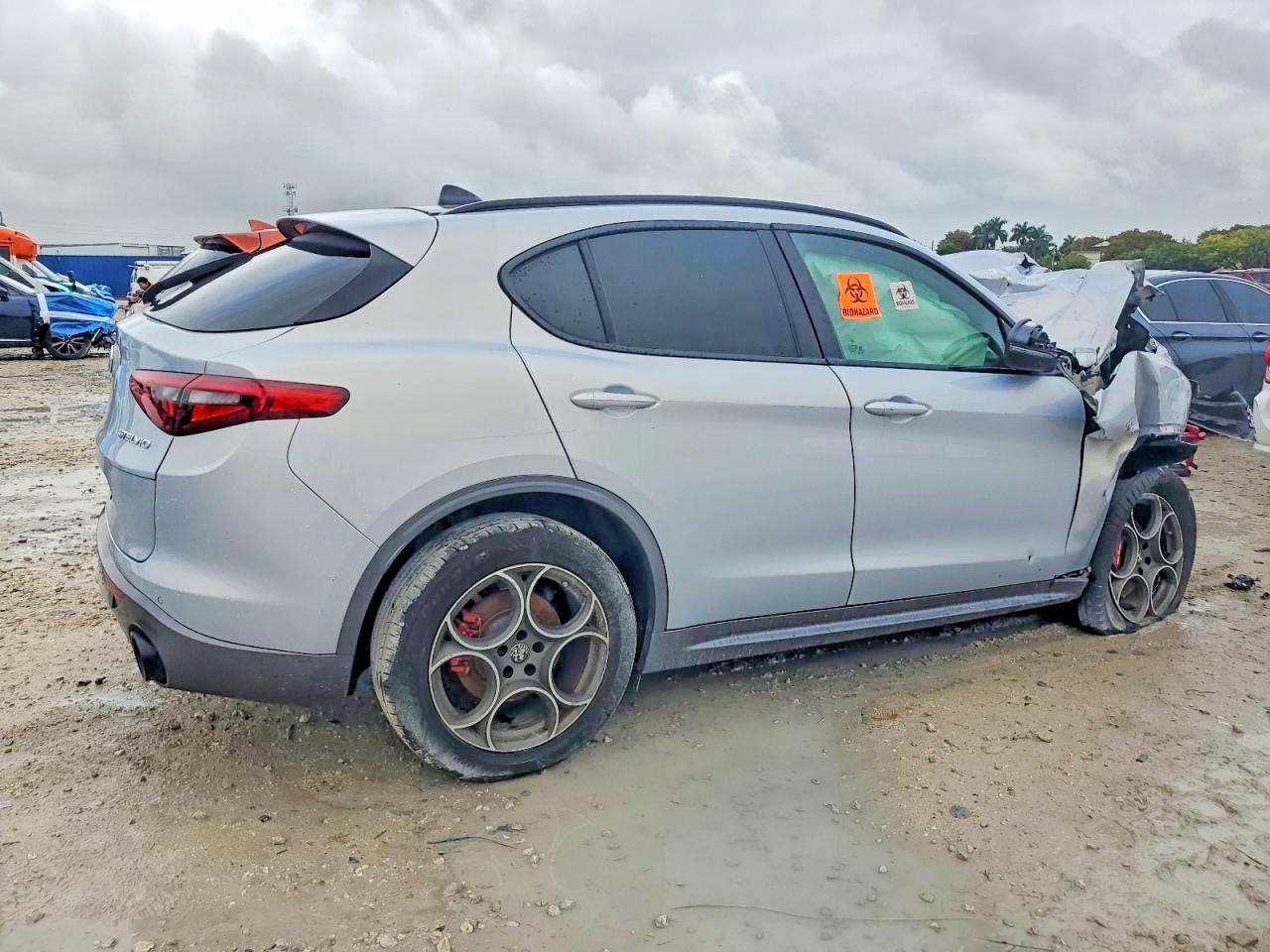 2022 Alfa Romeo Stelvio Ti - Фото 3