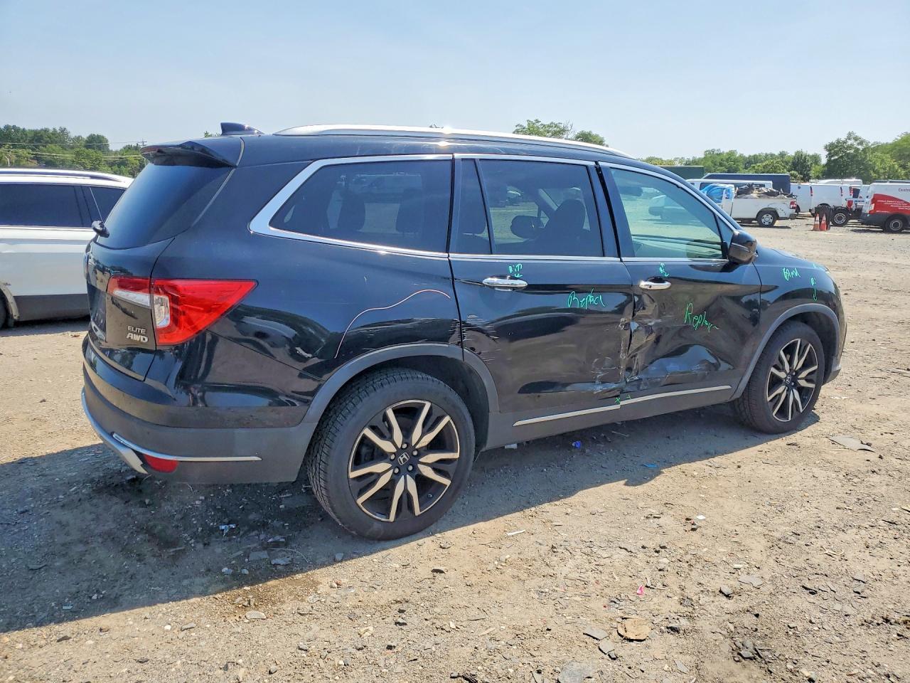 2019 Honda Pilot Elite - Image 3
