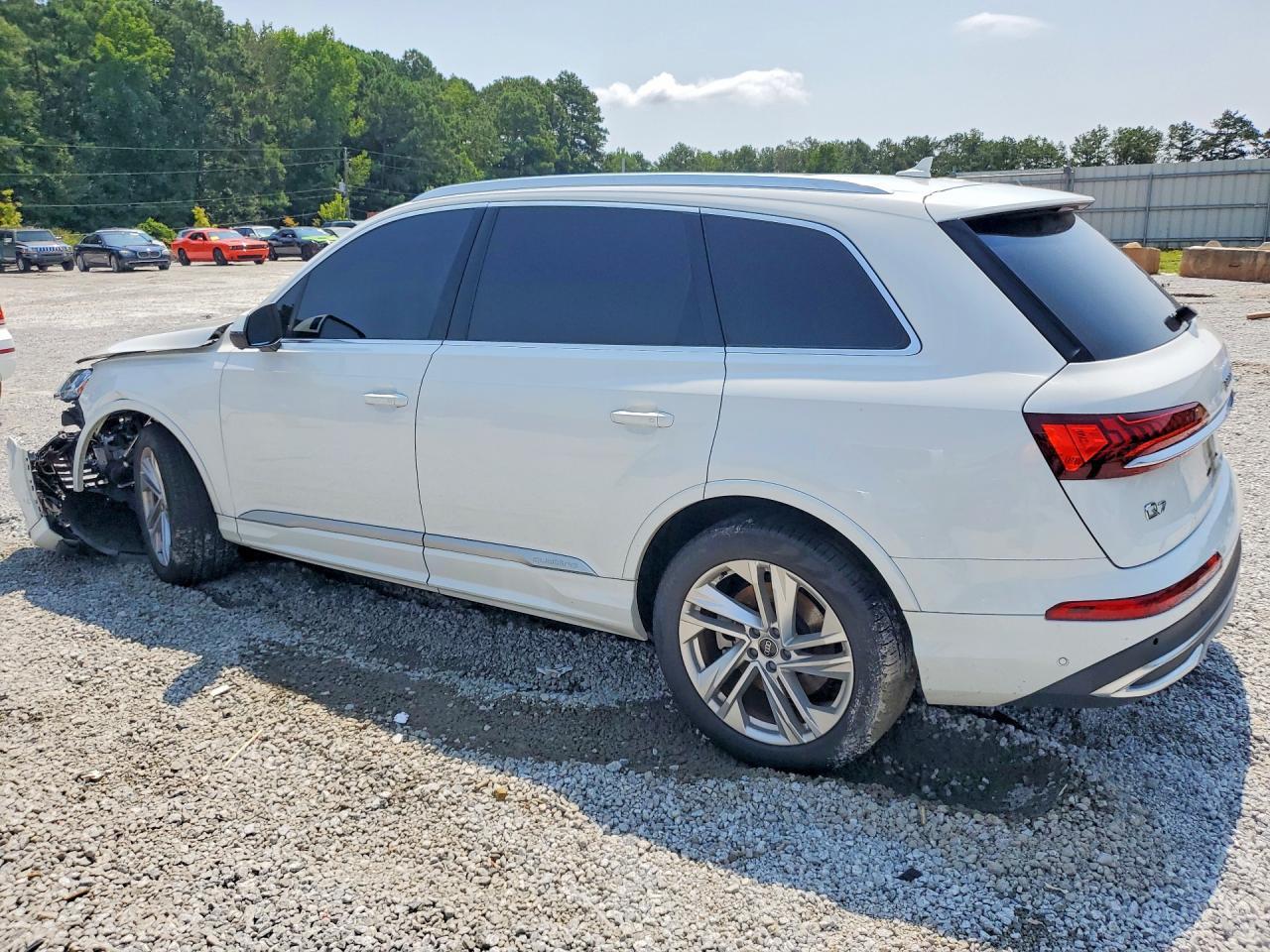 2021 Audi Q7 Premium Plus - Фото 2