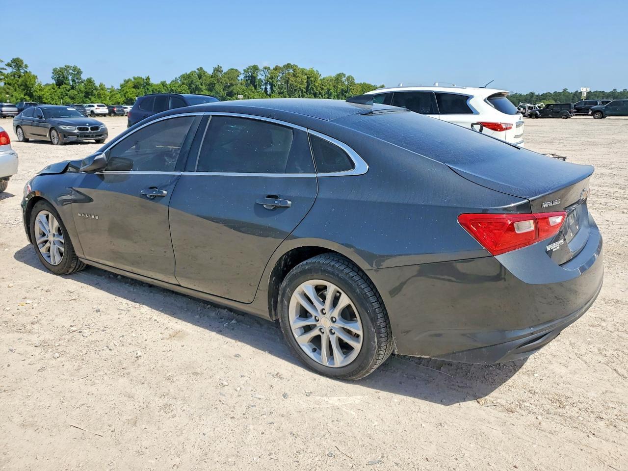 2018 Chevrolet Malibu Lt - Image 2