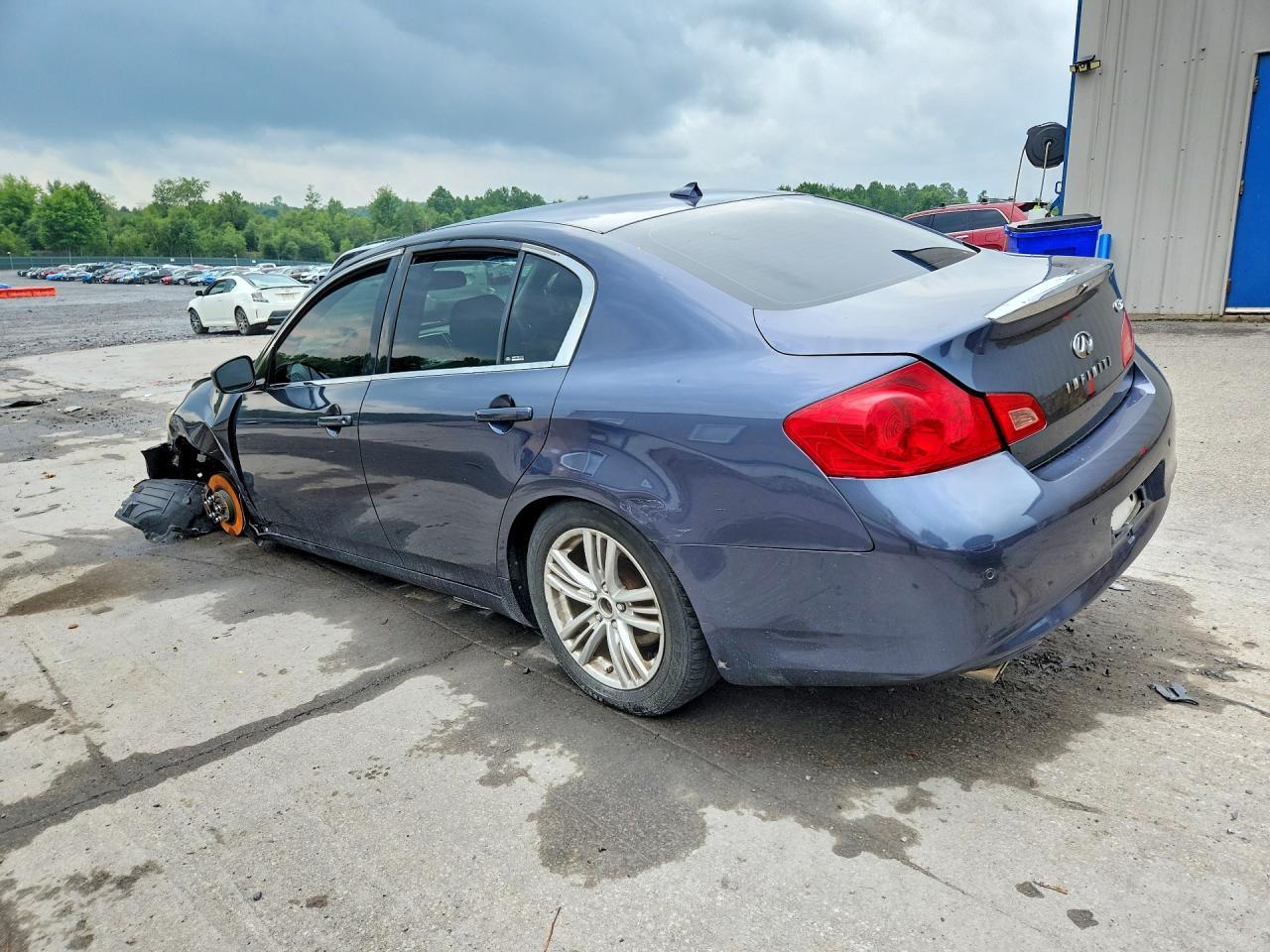 2013 Infiniti G37 Sedan X - Фото 2