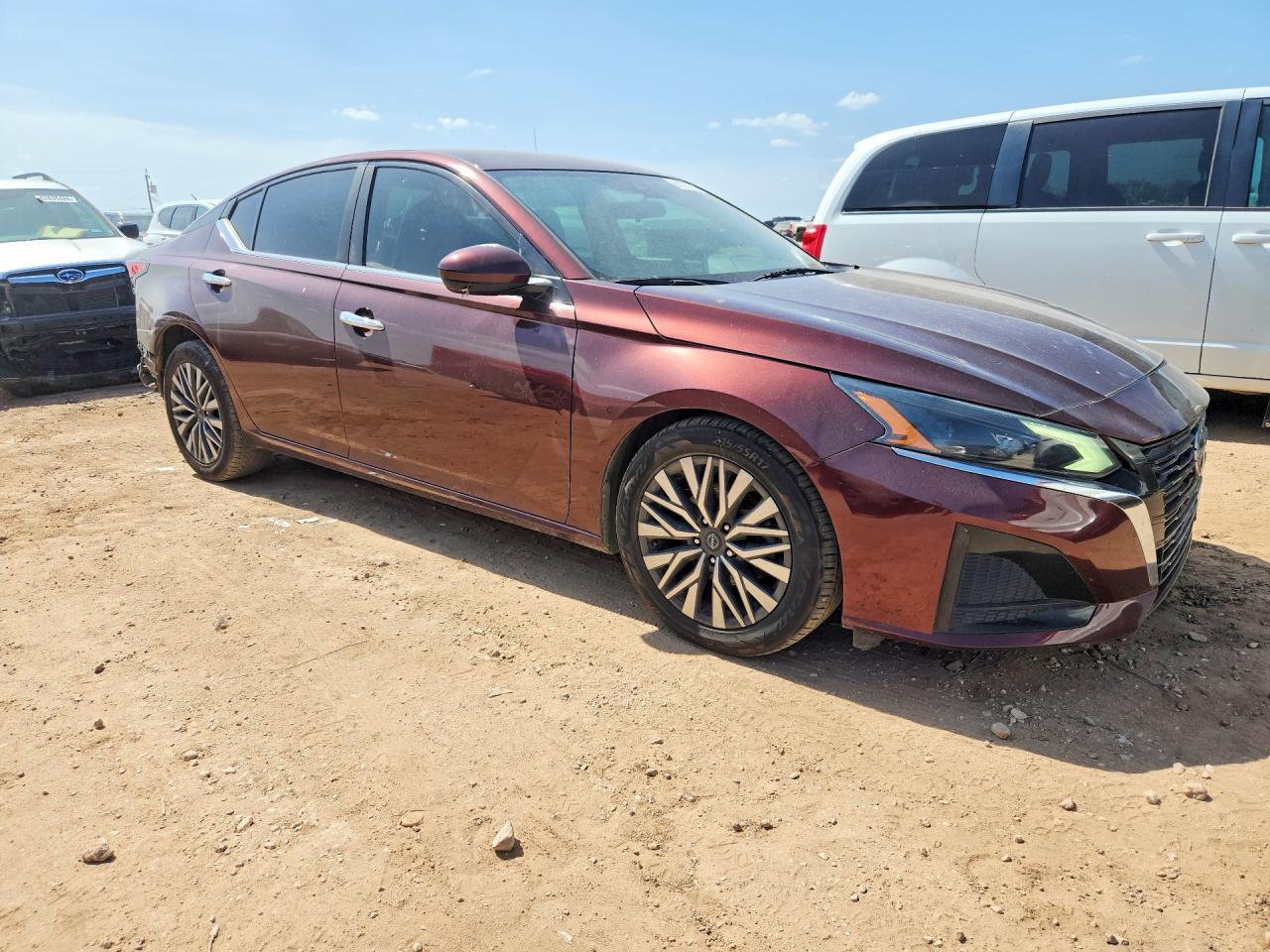 2023 Nissan Altima Sv - Image 4