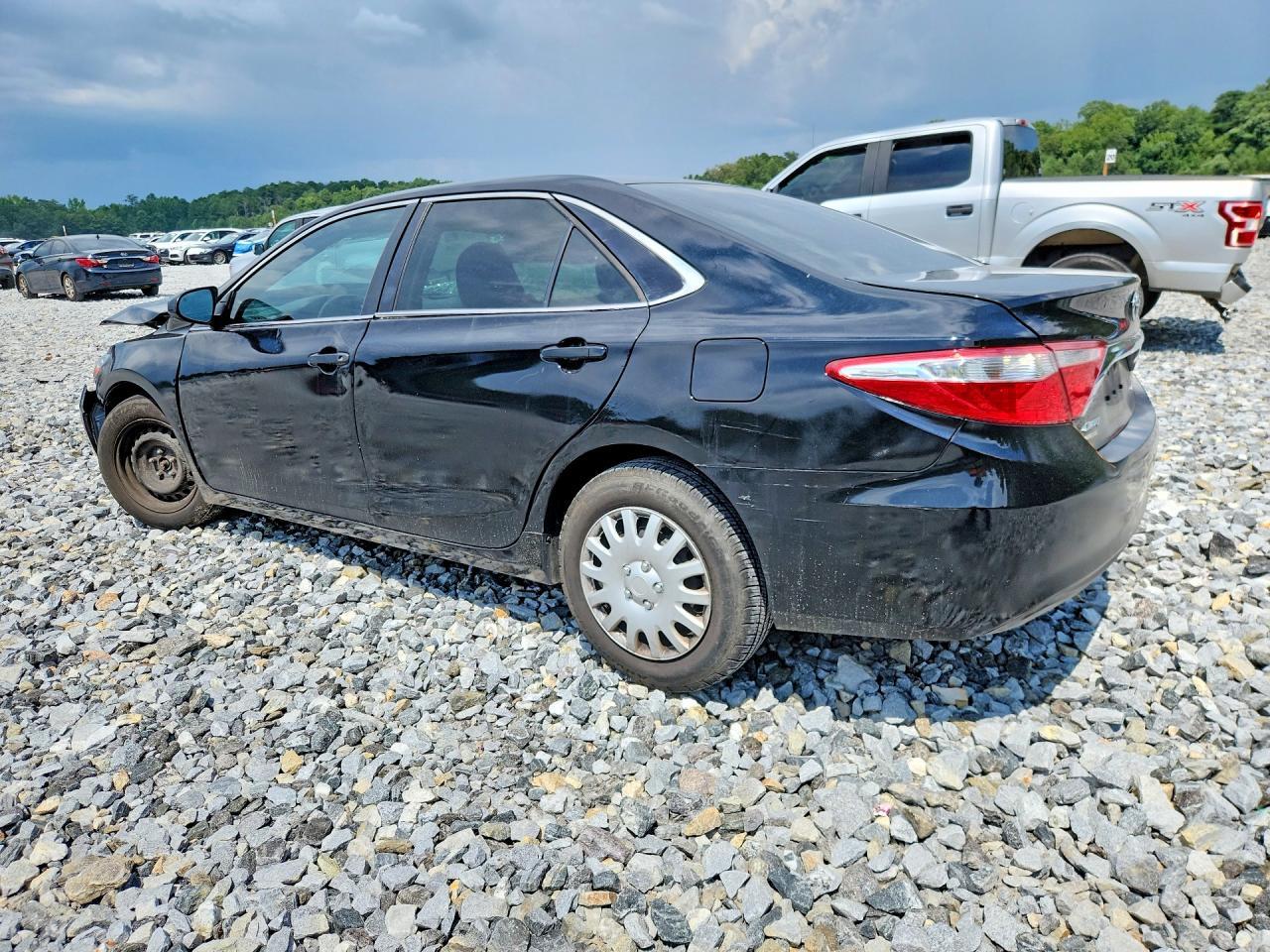 2016 Toyota Camry Le - Image 2