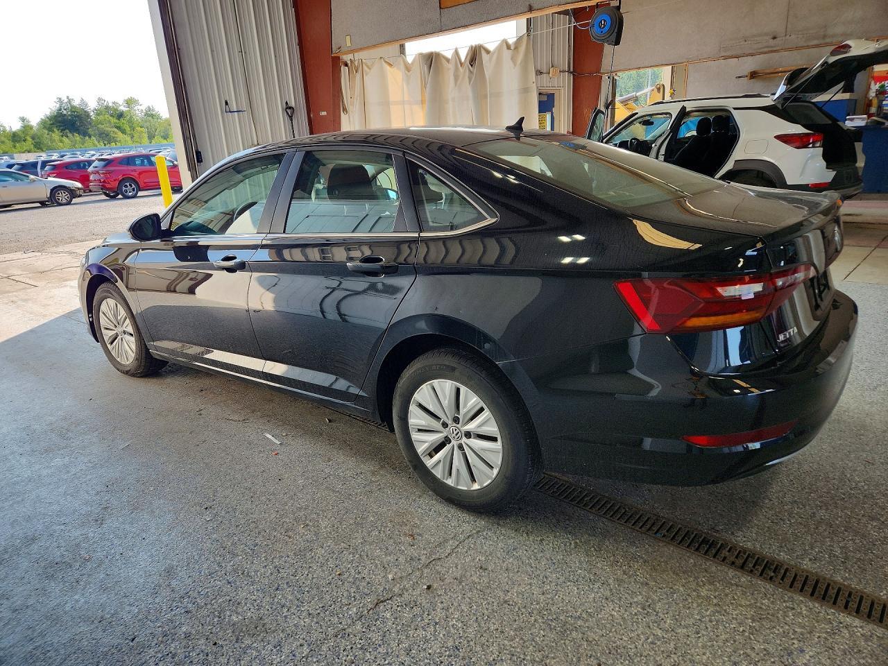 2019 Volkswagen Jetta S - Фото 2