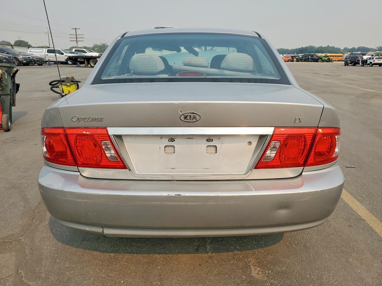 2004 Kia Optima Lx - Image 6