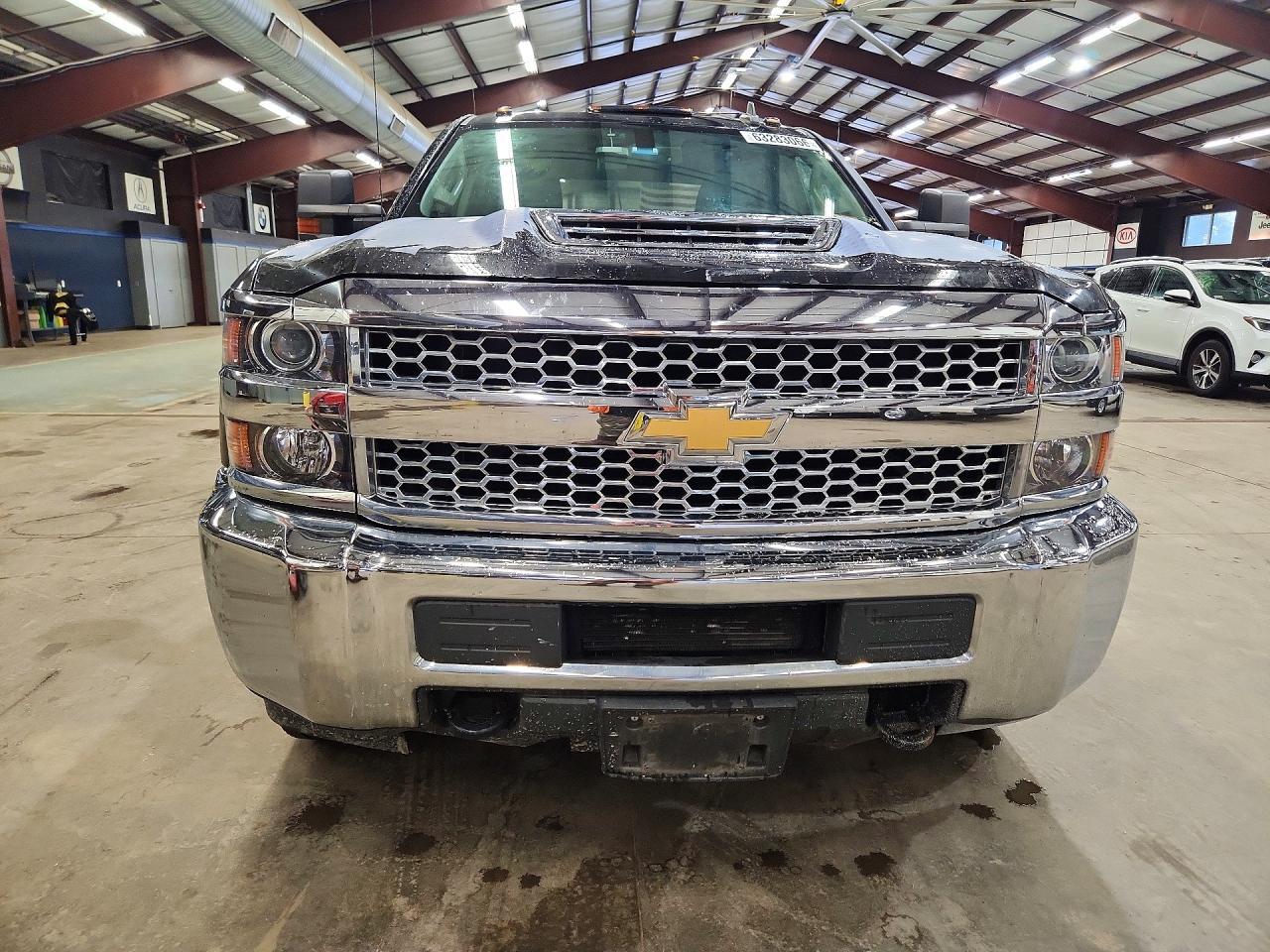 2019 Chevrolet Silverado K3500 - Фото 5