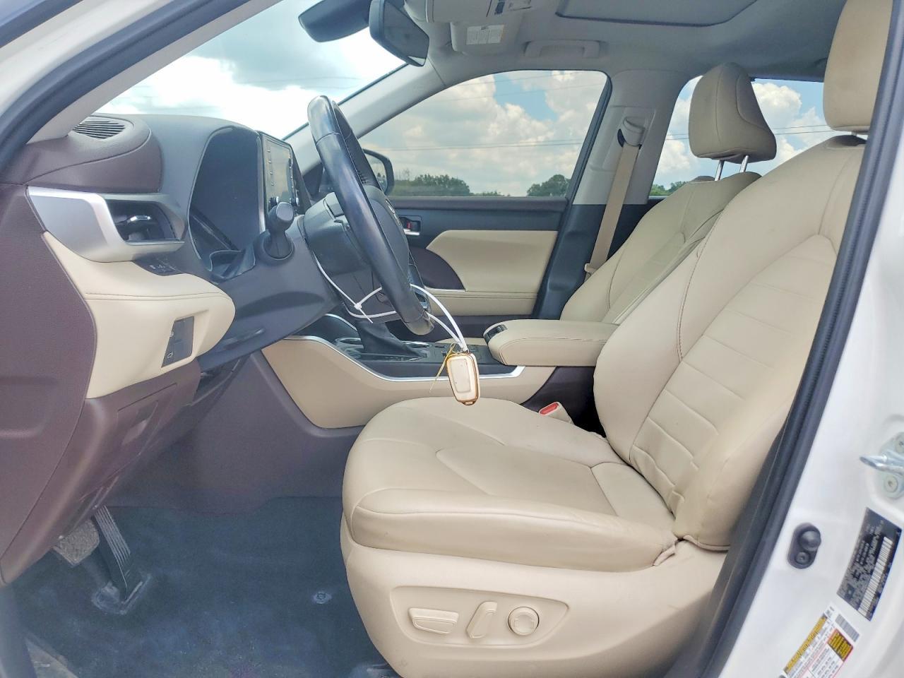 2021 Toyota Highlander Xle - Image 7