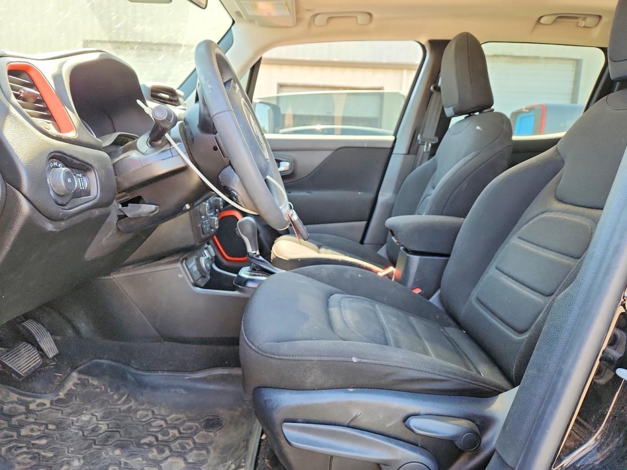 2020 Jeep Renegade Latitude - Image 7