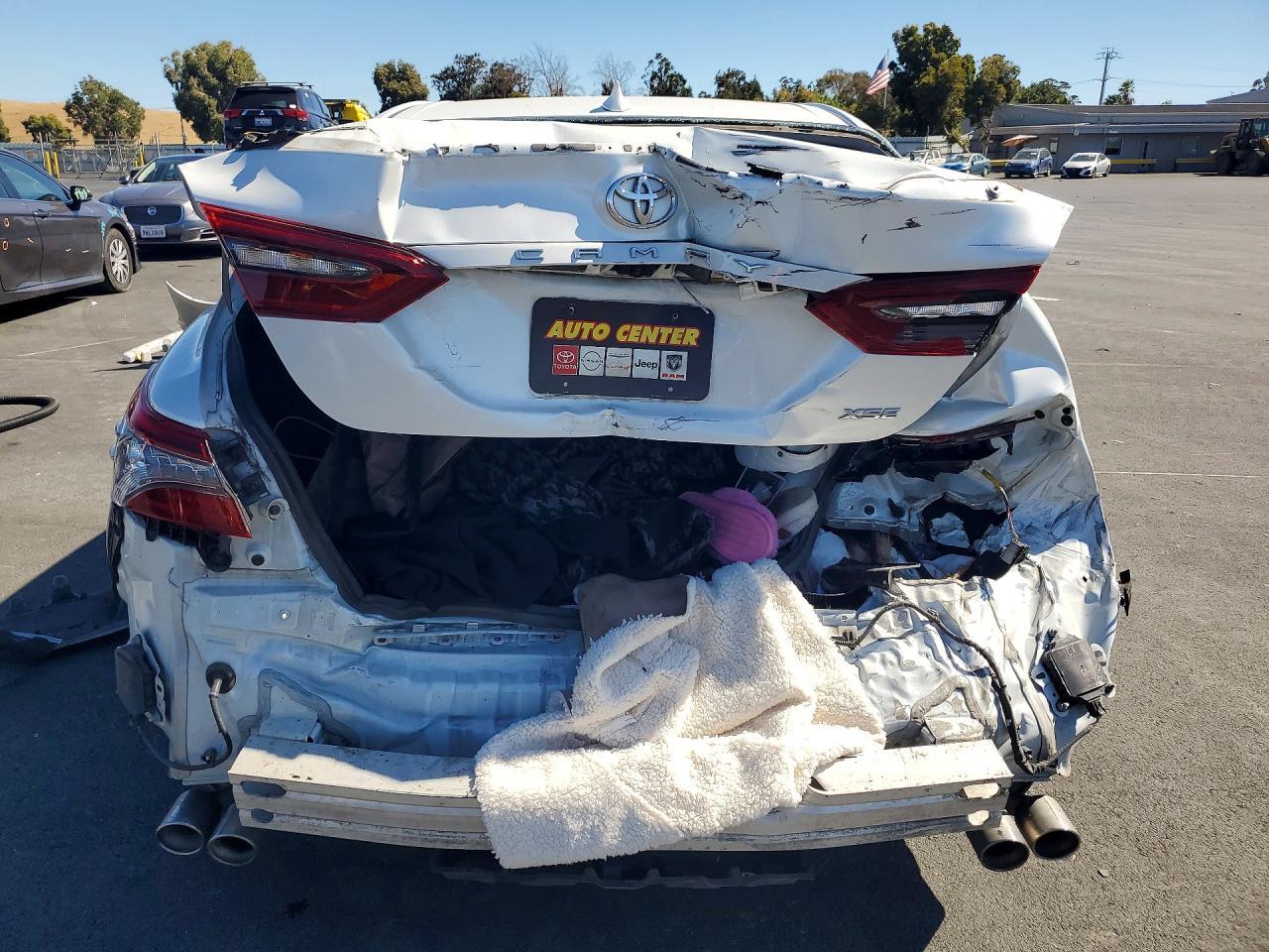 2021 Toyota Camry Xse - Фото 6