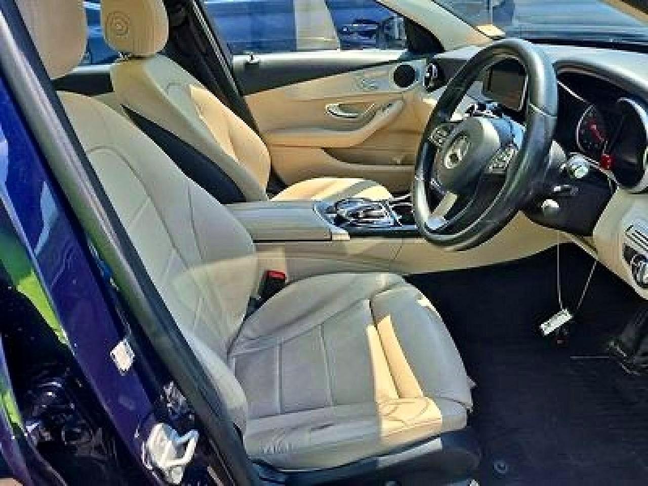 2017 Mercedes-Benz C 300 4Matic - Image 5