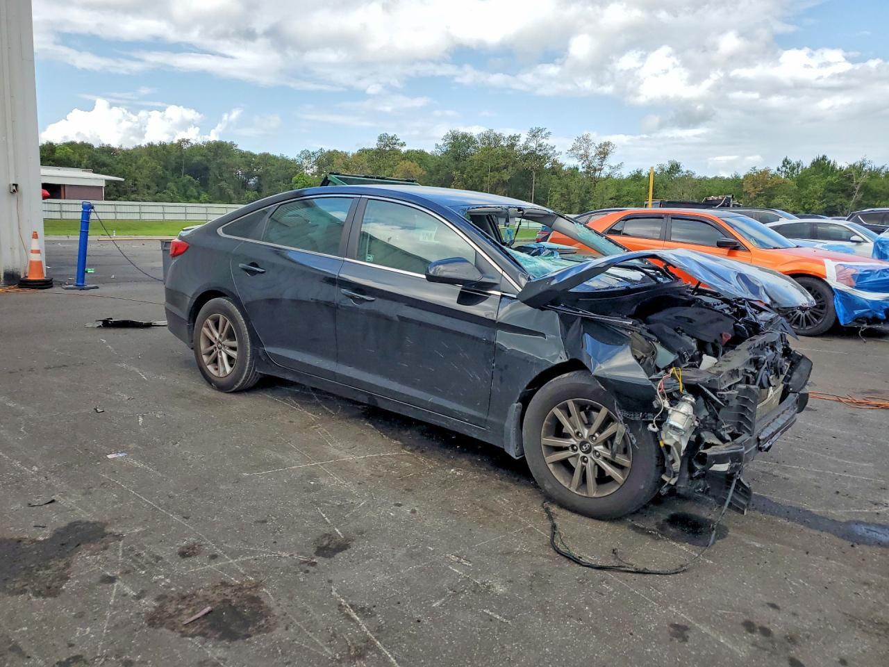 2017 Hyundai Sonata Se - Image 4