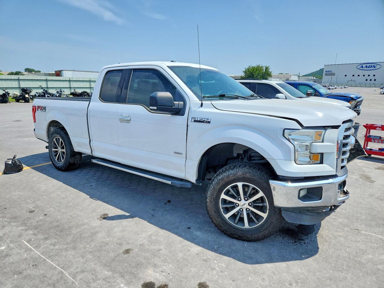 2015 Ford F150 Super Cab - Image 4