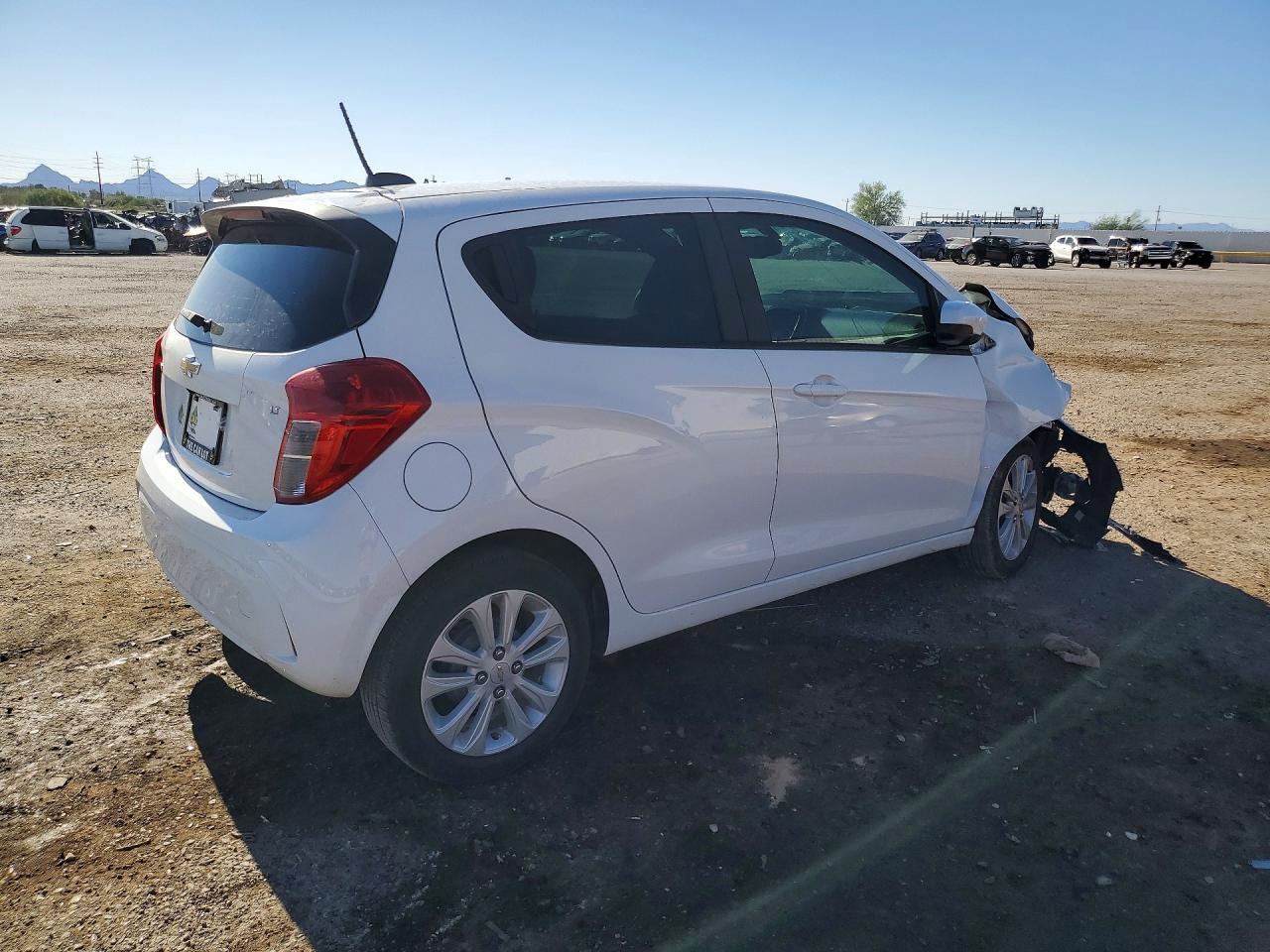 2017 Chevrolet Spark 1Lt - Фото 3