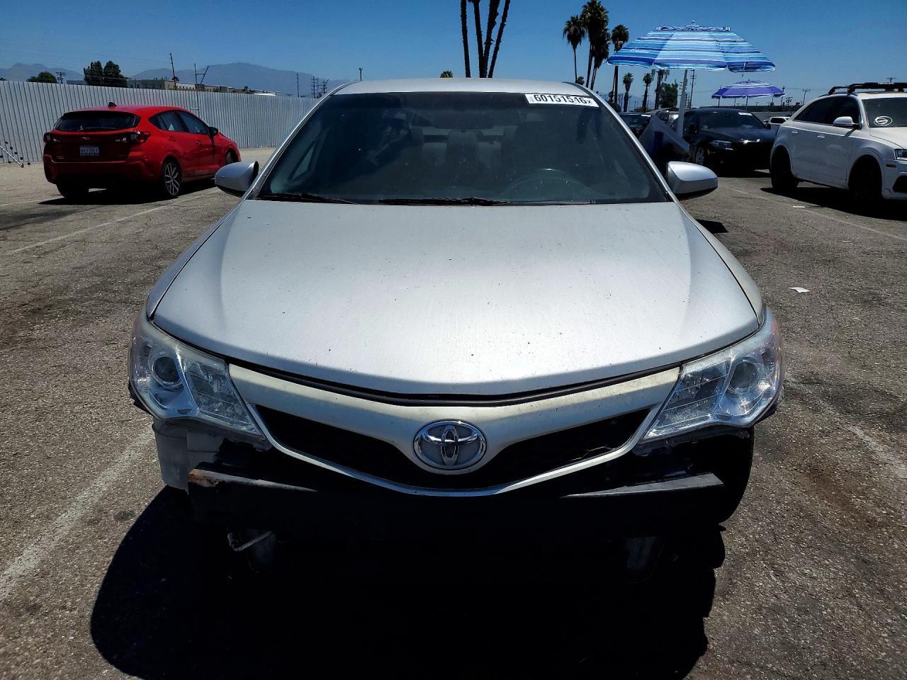 2012 Toyota Camry Le - Фото 5