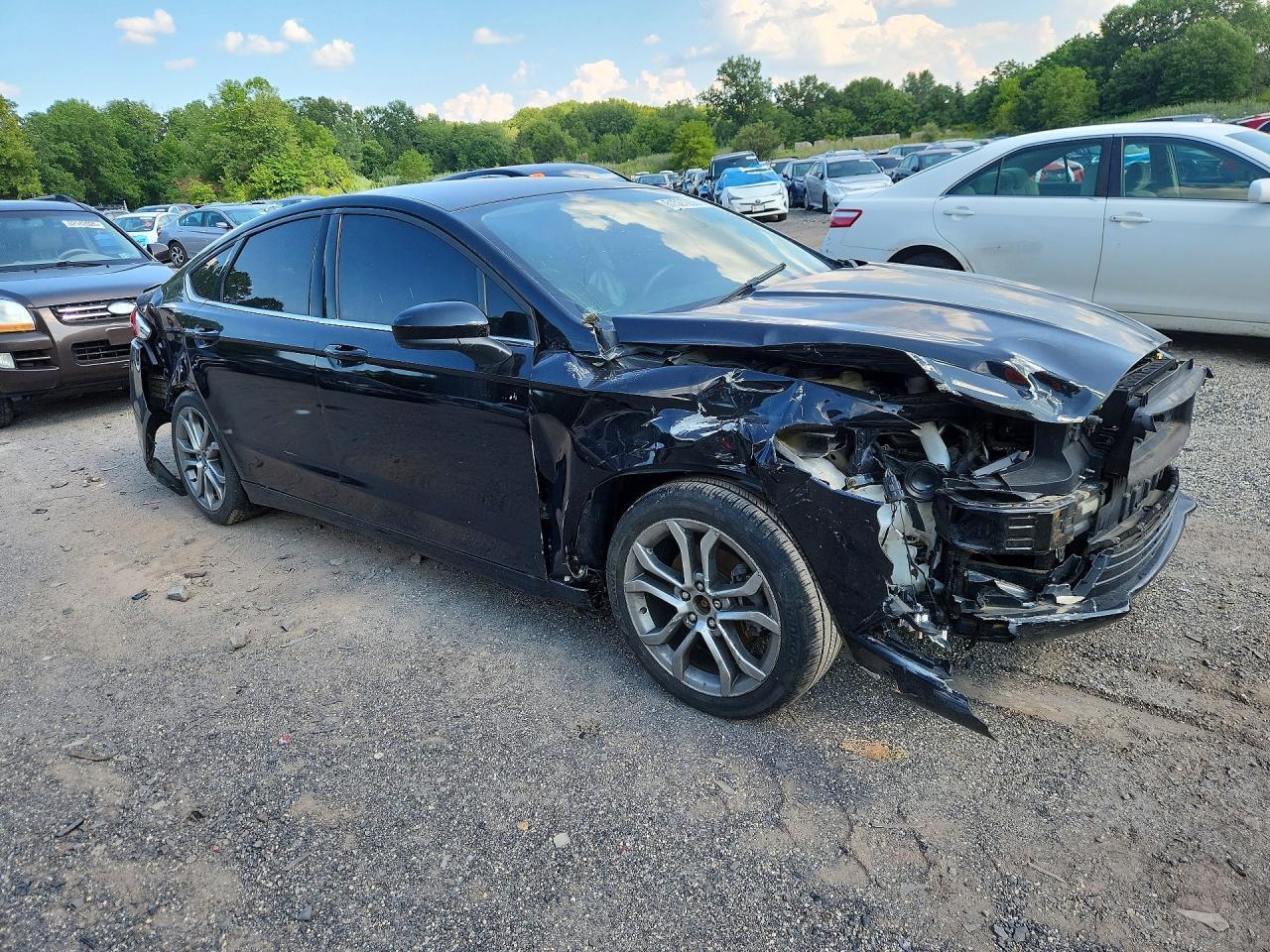 2017 Ford Fusion S - Image 4