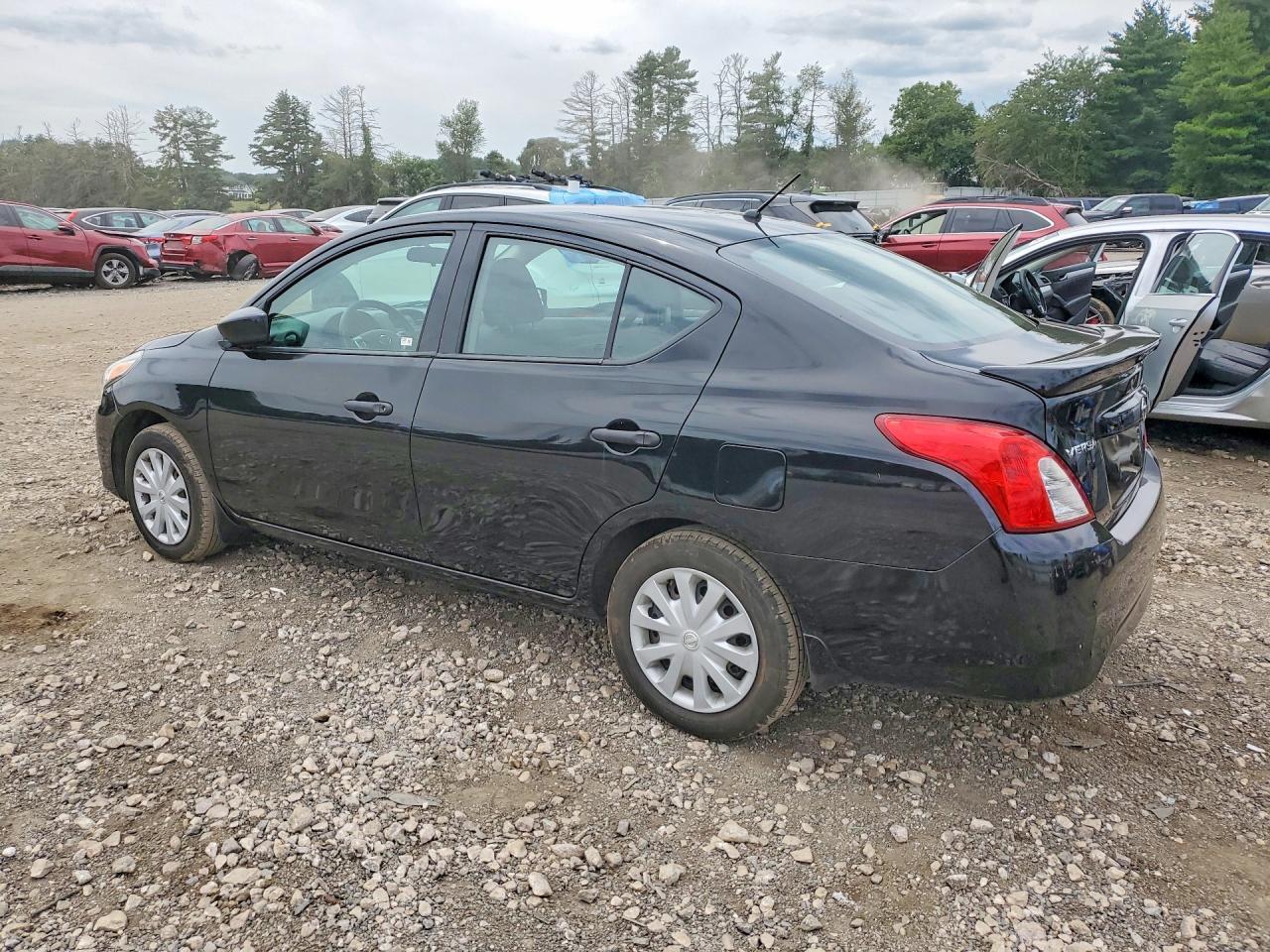 2019 Nissan Versa S Plus - Фото 2