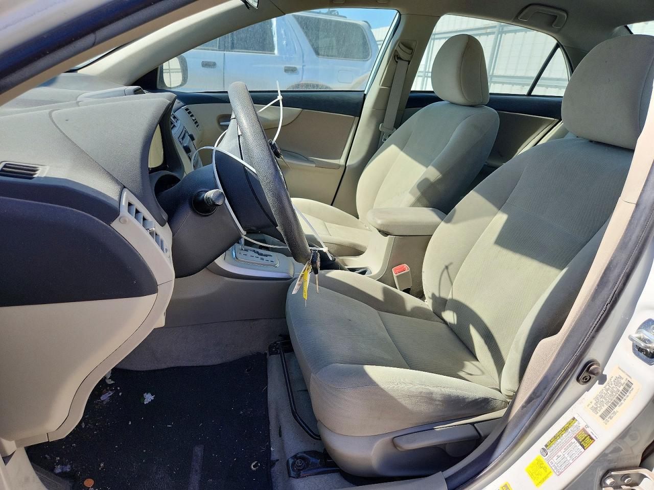 2012 Toyota Corolla Le - Image 7