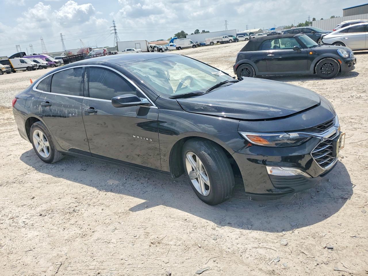 2022 Chevrolet Malibu Ls - Фото 4