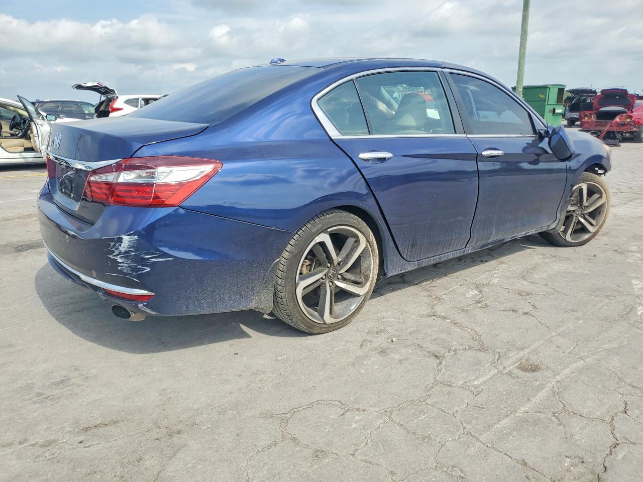 2017 Honda Accord - Фото 3