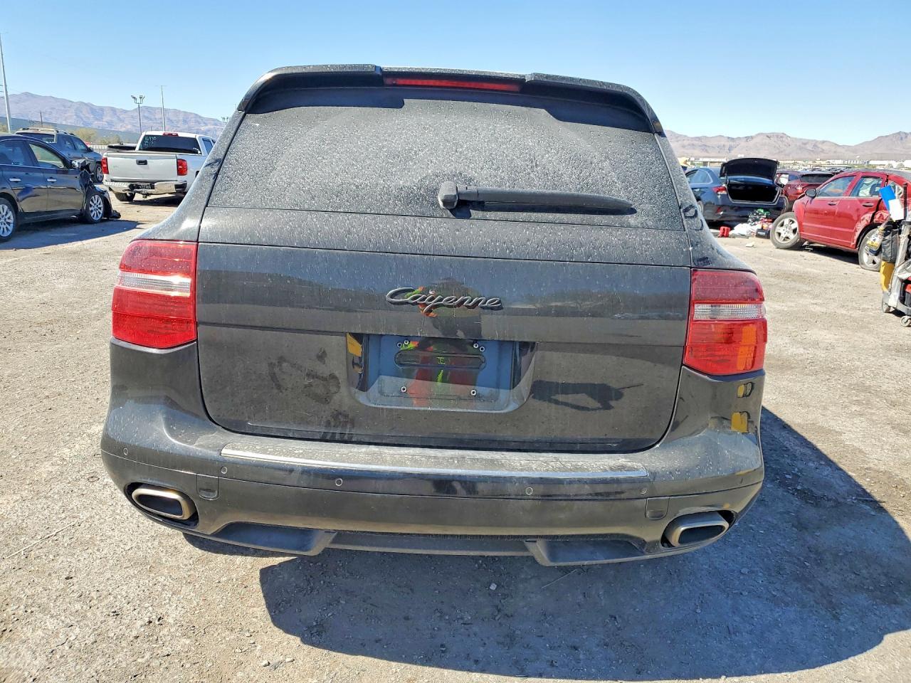 2010 Porsche Cayenne - Image 6