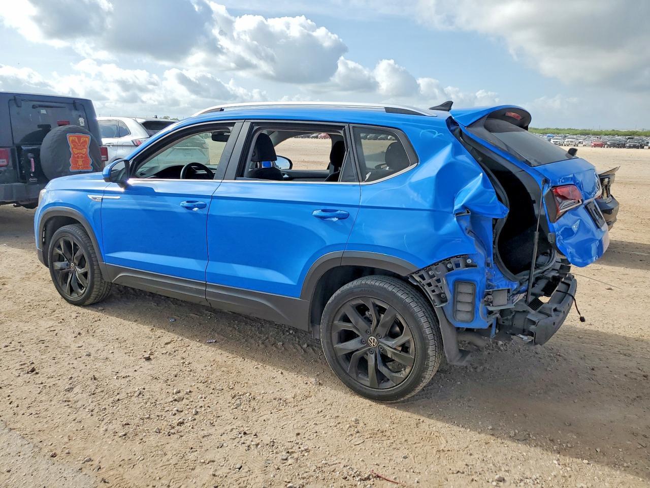2022 Volkswagen Taos Sel - Фото 2