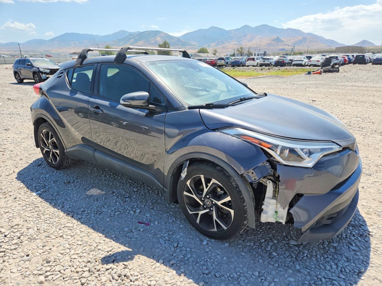 2018 Toyota C-Hr Xle Premium - Фото 4