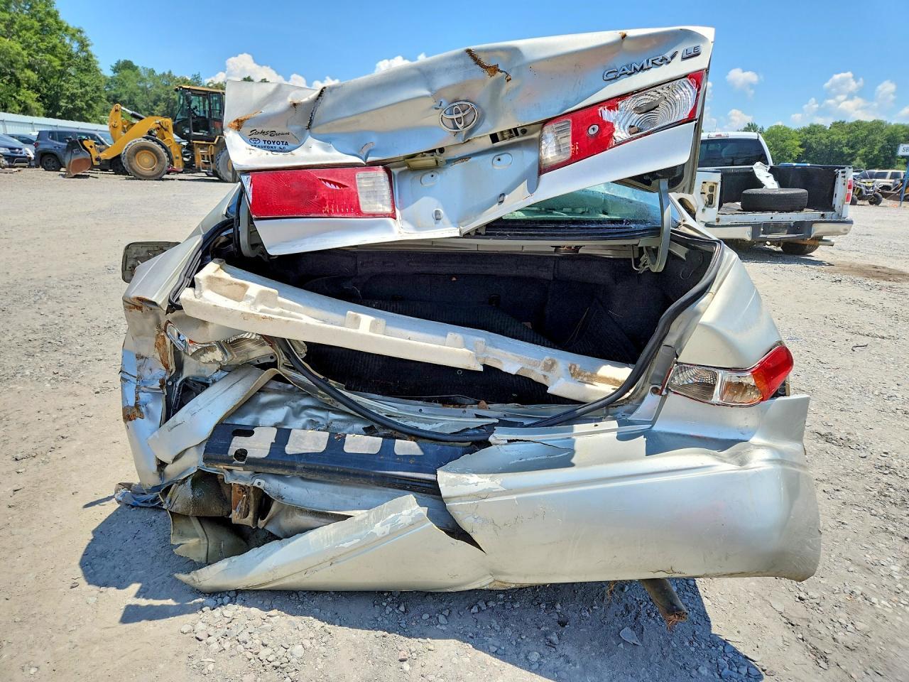2001 Toyota Camry Le - Фото 6