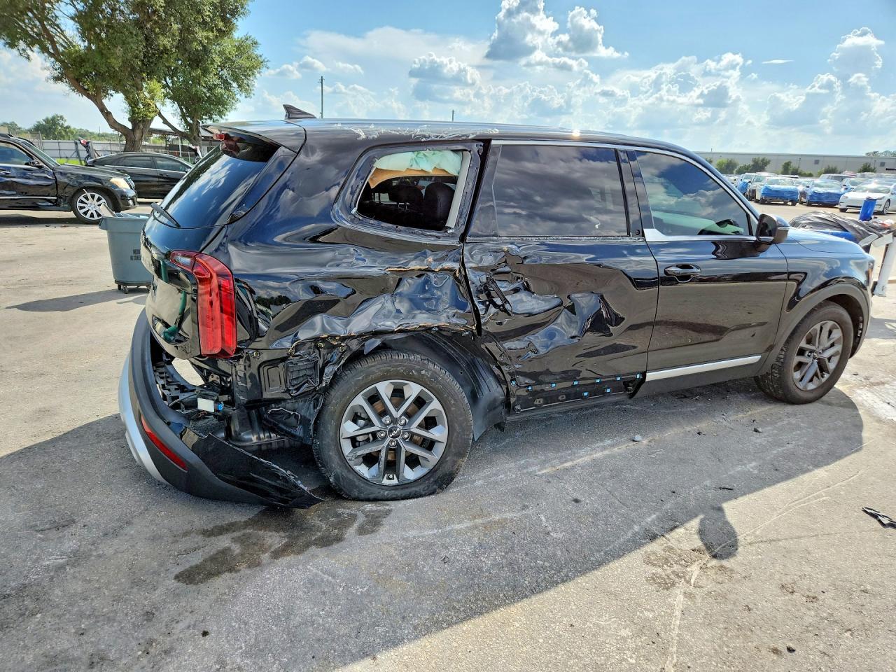 2024 Kia Telluride Lx - Image 3