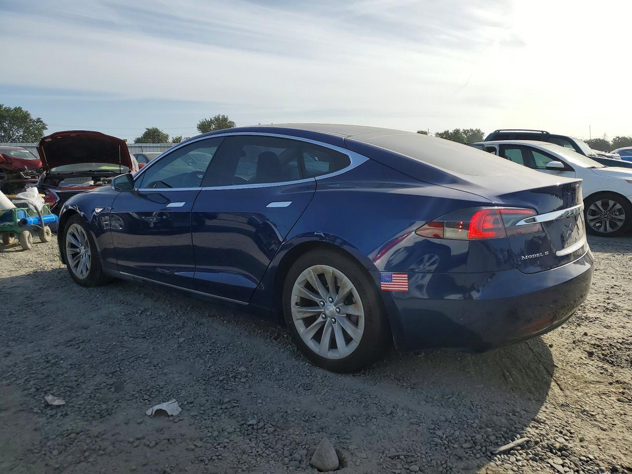 2016 Tesla Model S - Фото 2