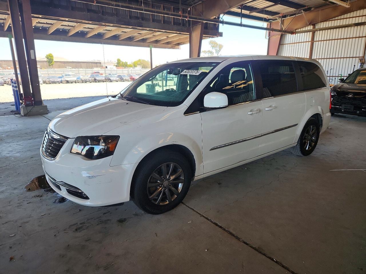 2015 Chrysler Town & Country S