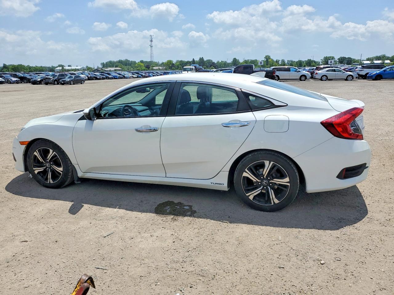 2016 Honda Civic Touring - Фото 2