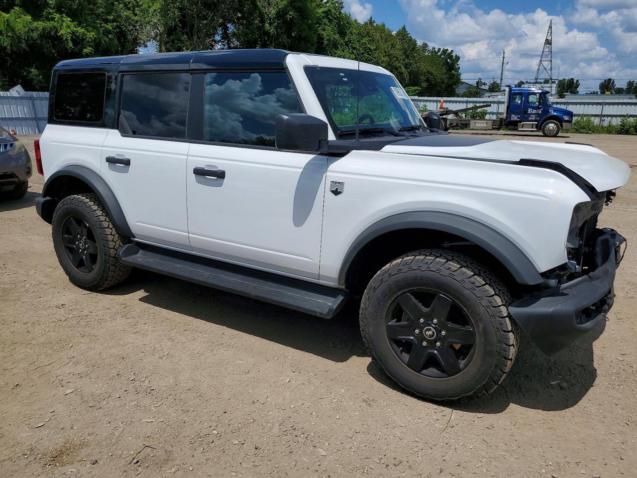 2025 Ford Bronco Big Bend - Image 4