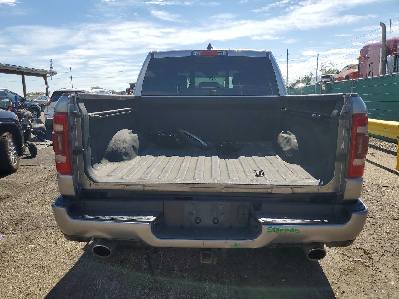2020 Ram 1500 Laramie - Фото 6