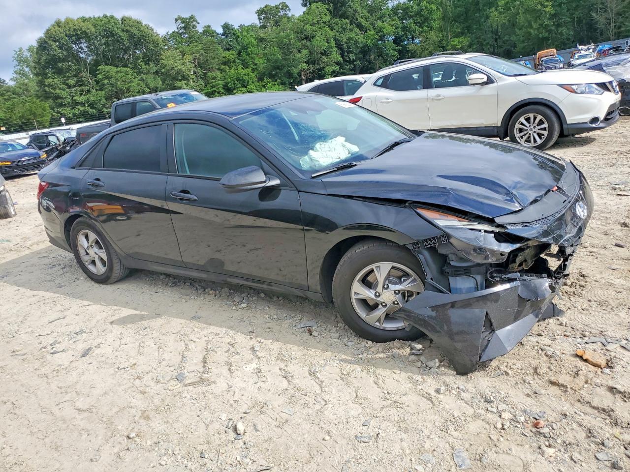 2021 Hyundai Elantra Se - Image 4