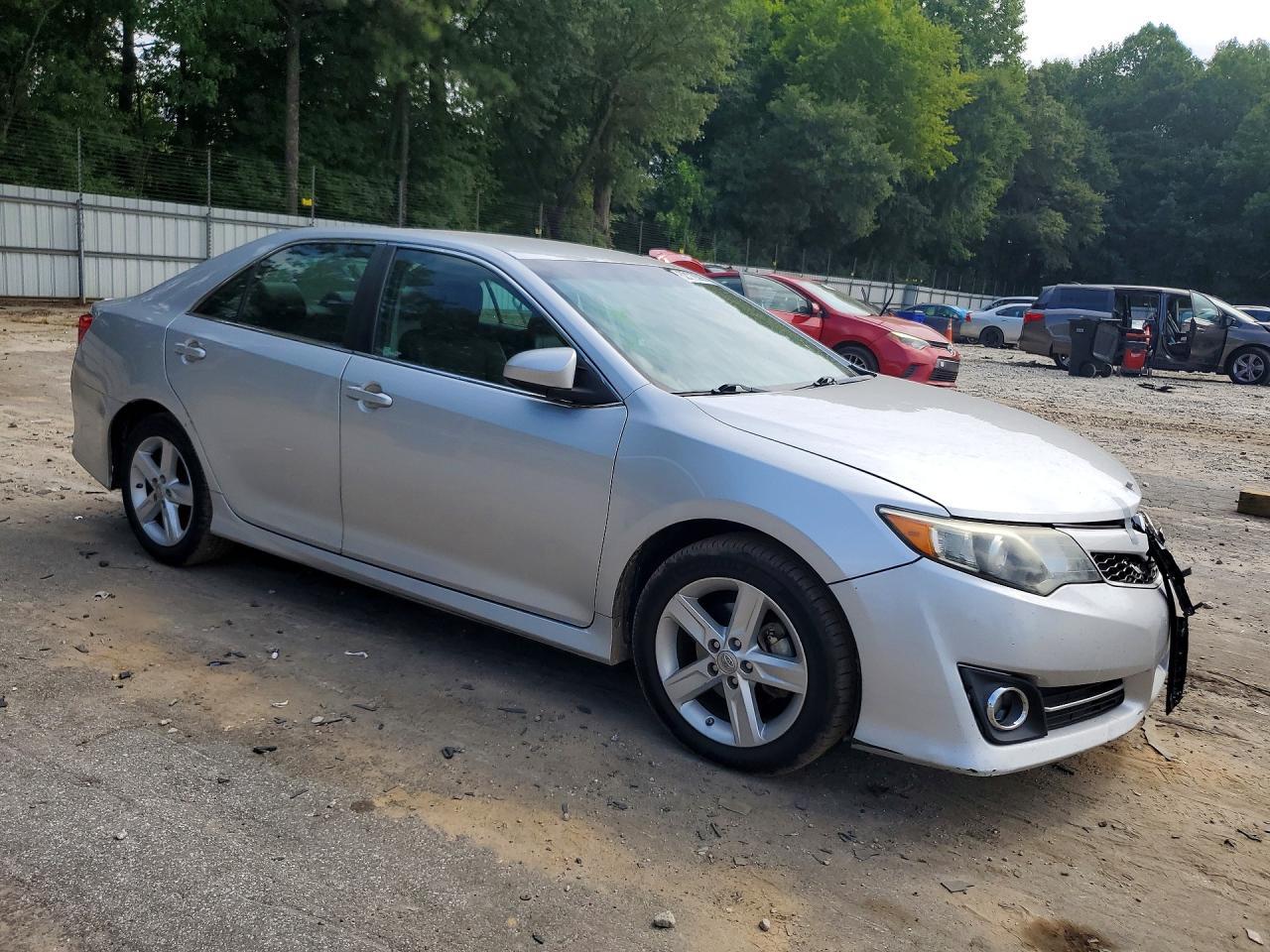2013 Toyota Camry Se - Фото 4
