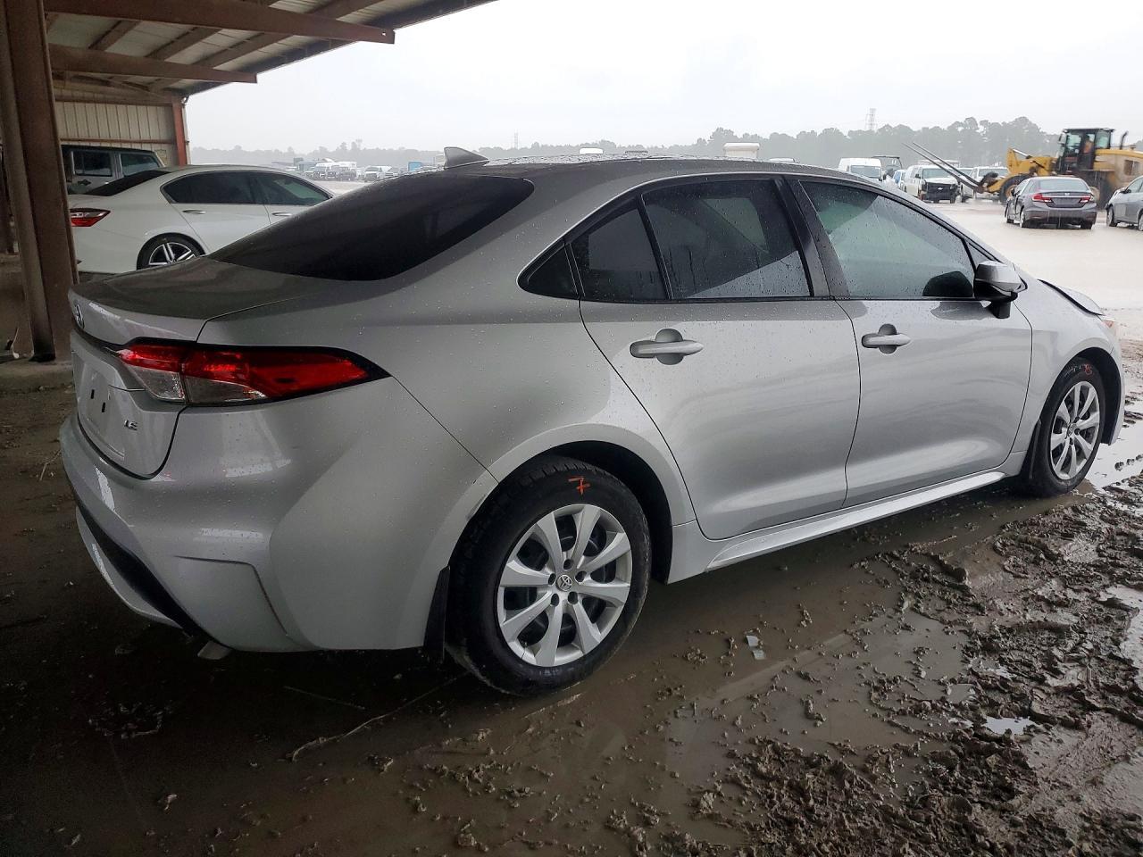 2022 Toyota Corolla Le - Фото 3