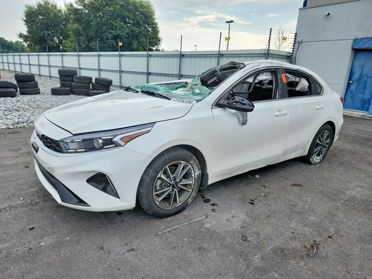 2023 Kia Forte Ex