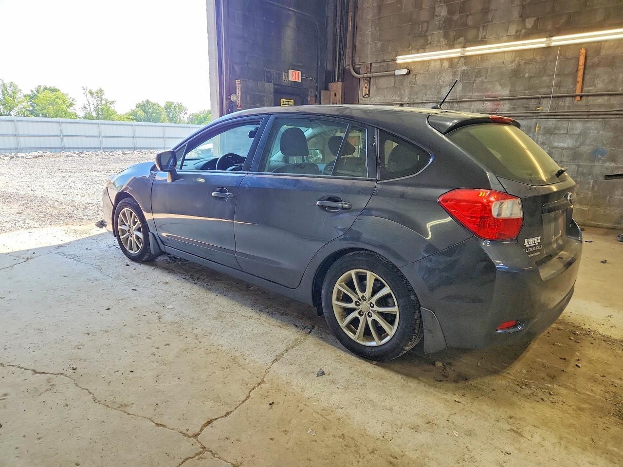 2013 Subaru Impreza Premium - Фото 2