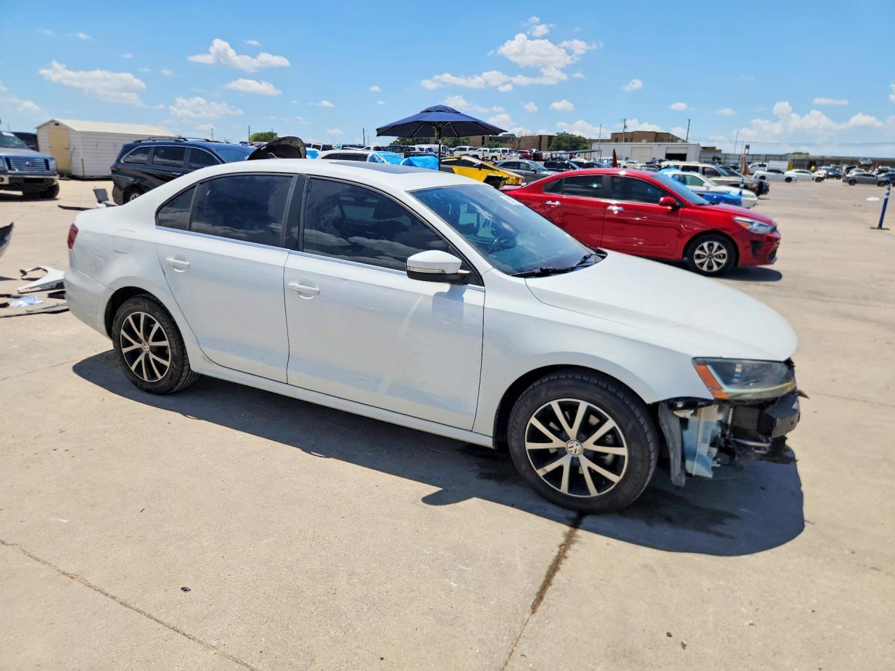 2017 Volkswagen Jetta Se - Фото 4
