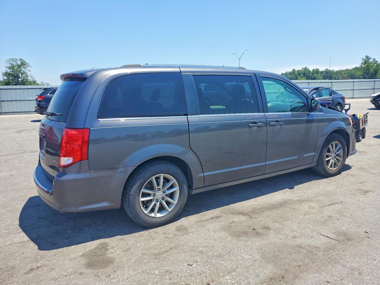 2020 Dodge Grand Caravan Sxt - Image 3