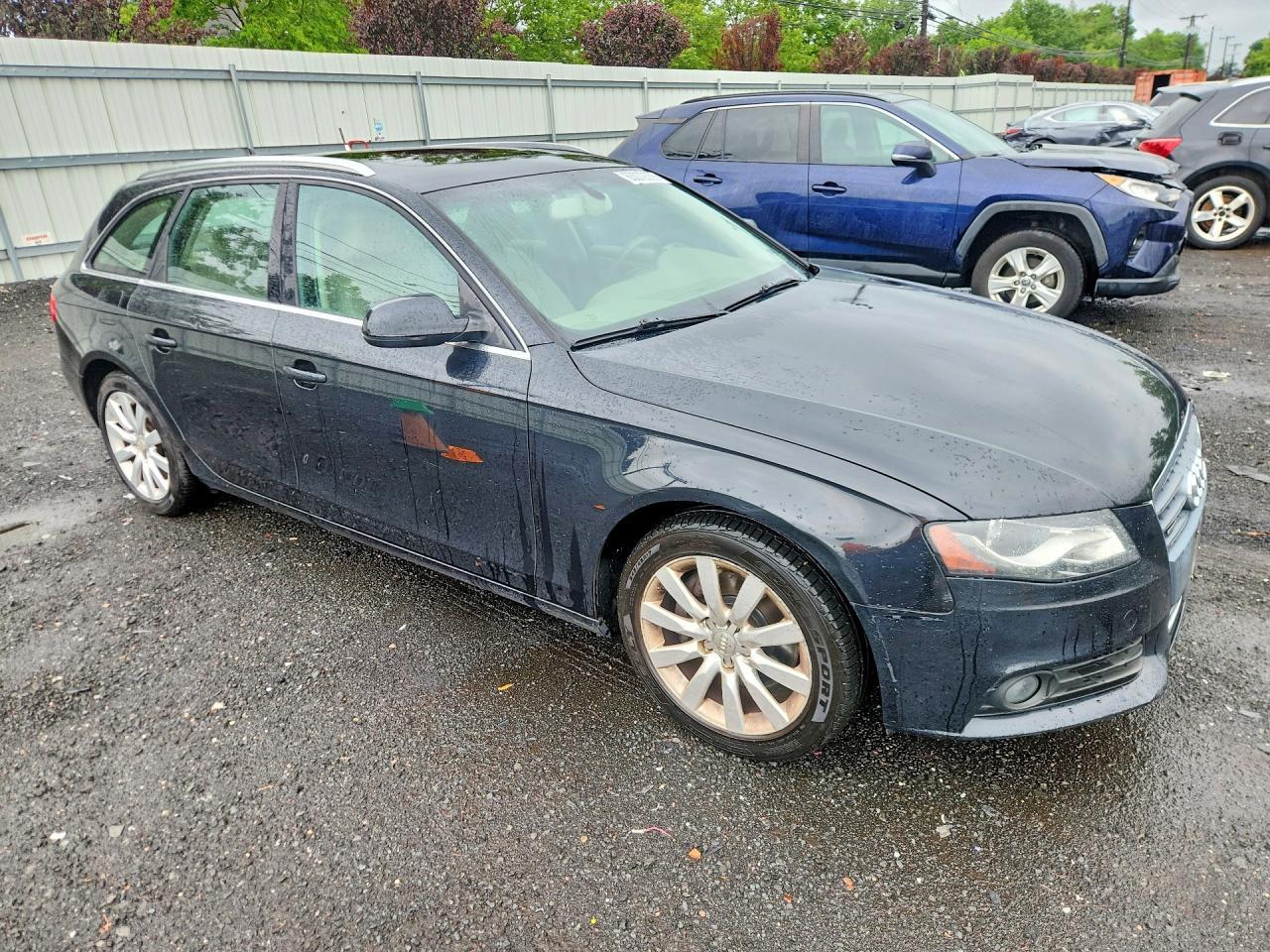 2010 Audi A4 Premium Plus - Image 4