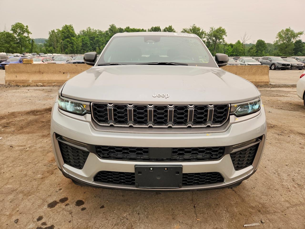 2026 Jeep Grand Cherokee Limited - Image 5