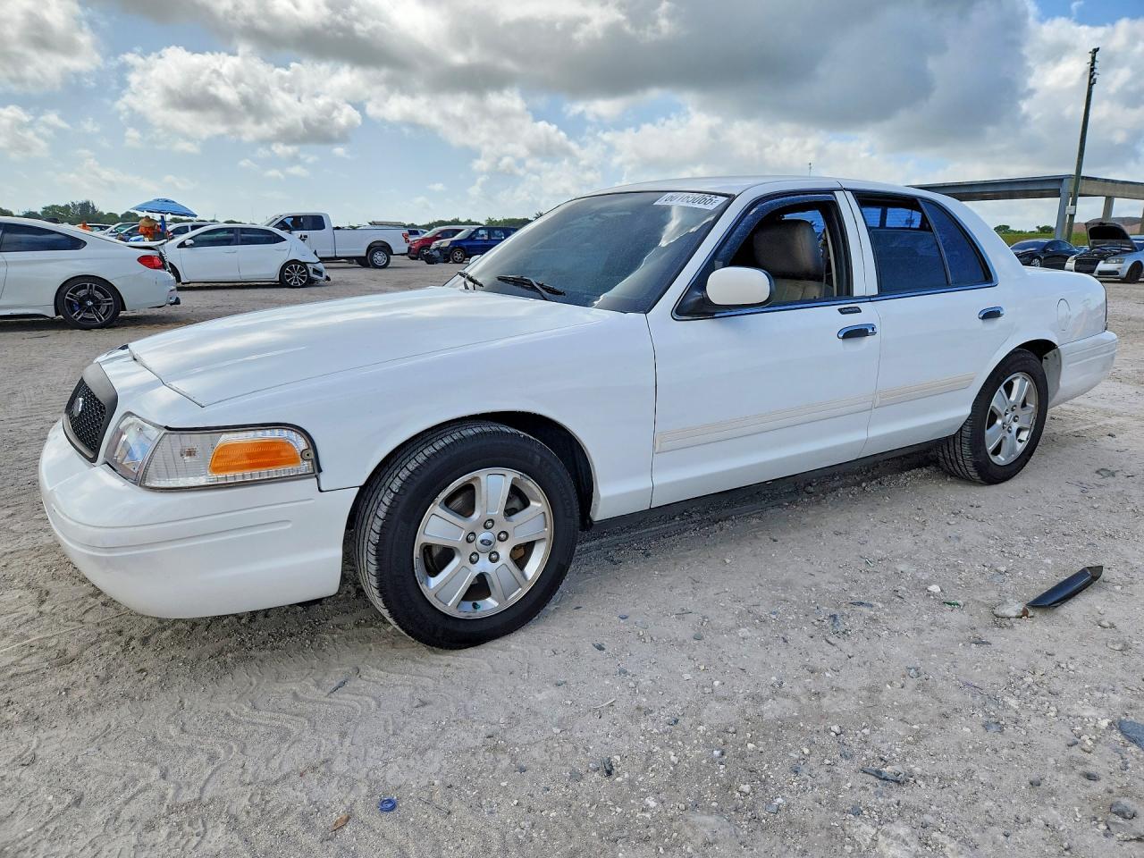 2011 Ford Crown Victoria Lx