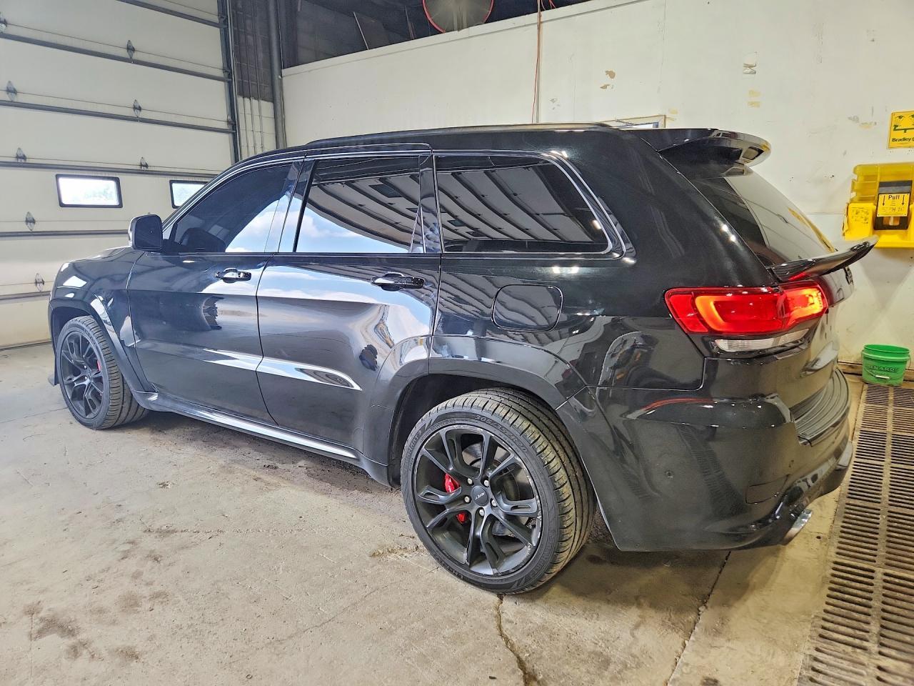 2017 Jeep Grand Cherokee Srt-8 - Фото 2