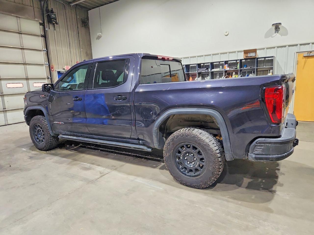 2026 GMC Sierra K1500 At4X - Фото 2