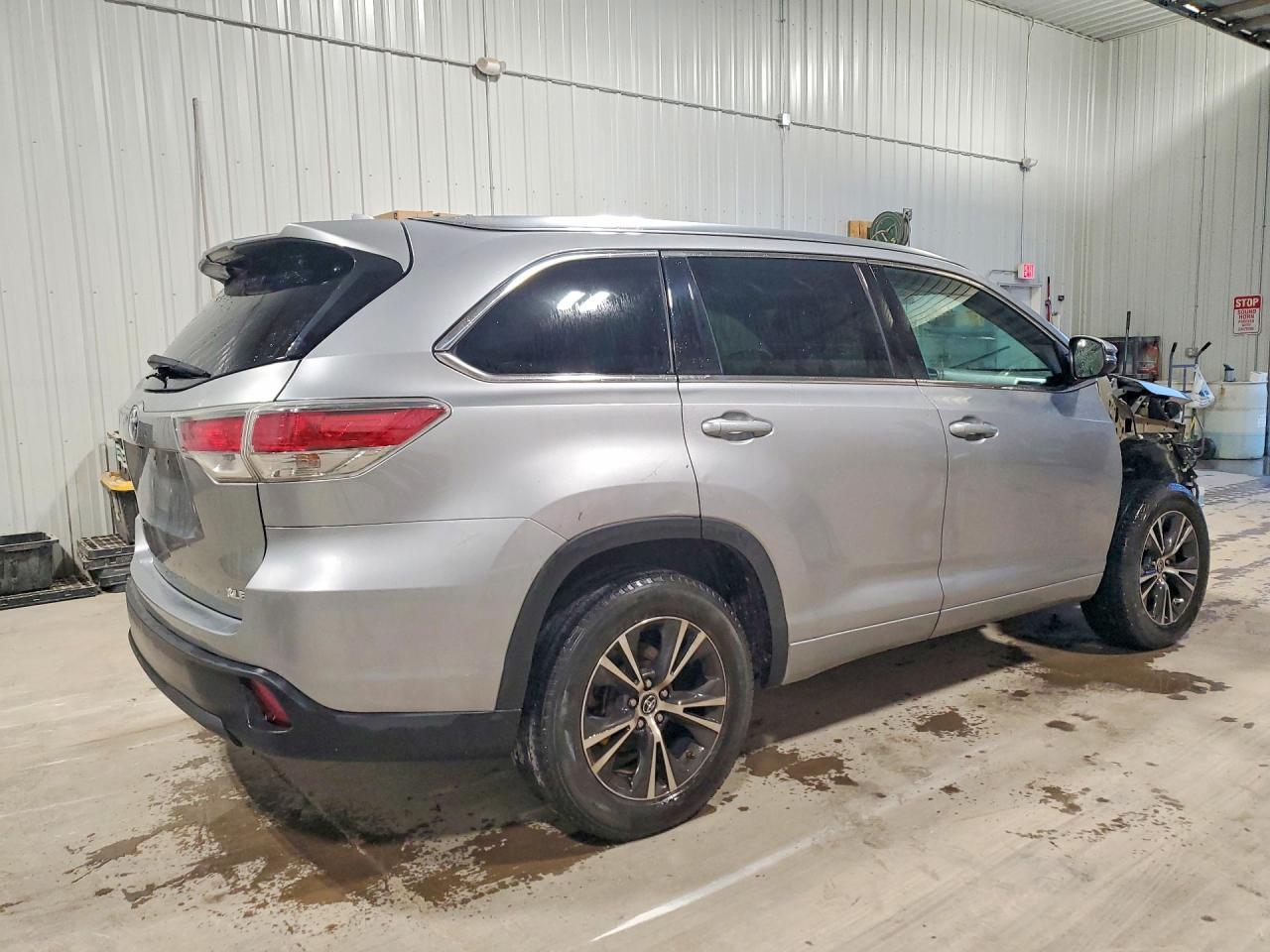 2016 Toyota Highlander Xle - Фото 3