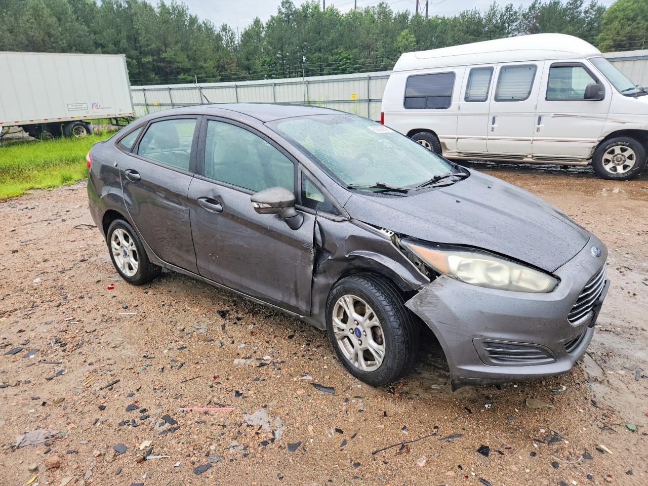 2015 Ford Fiesta Se - Image 4