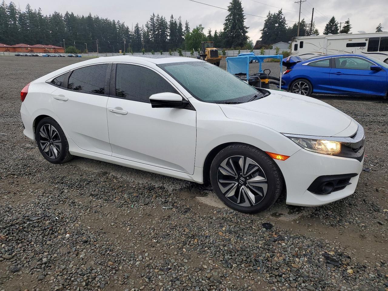 2018 Honda Civic Ex - Image 4